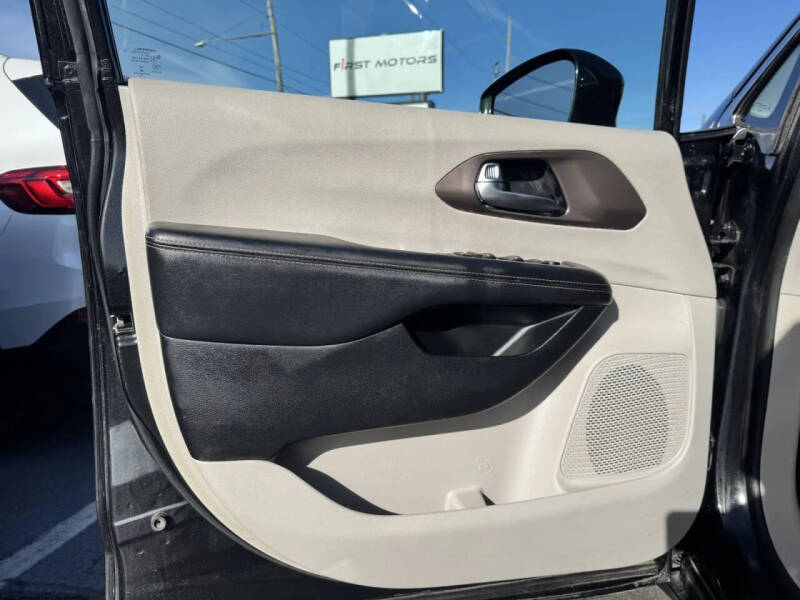 2019 Chrysler Pacifica Touring L