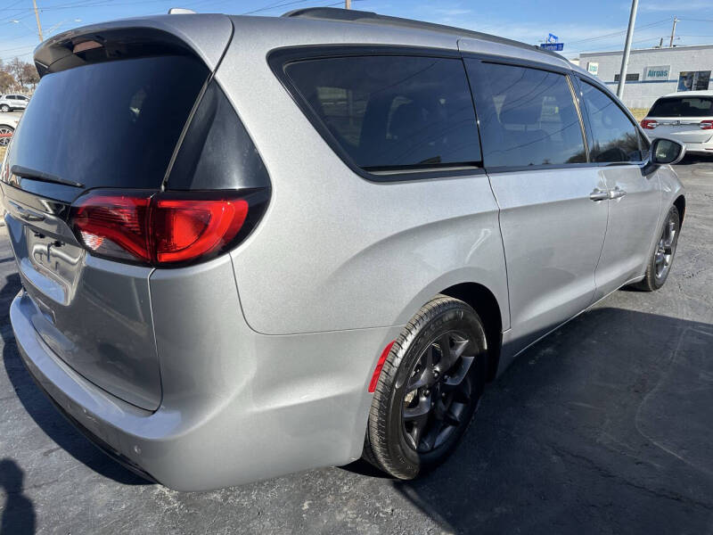 2019 Chrysler Pacifica Touring L