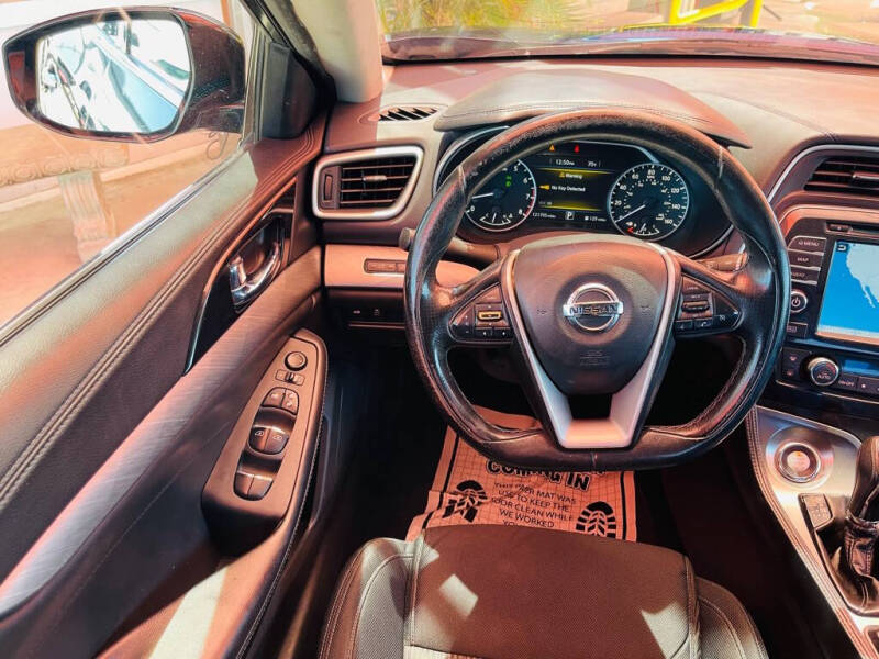 2017 Nissan Maxima
