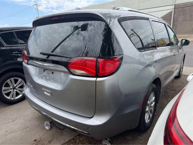 2020 Chrysler Pacifica Touring L