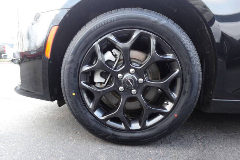 2023 Chrysler 300 Touring L