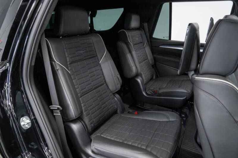 2025 Cadillac Escalade-V