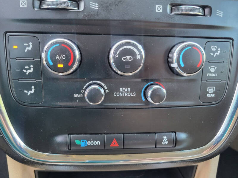 2014 Dodge WHEELCHAIR VAN