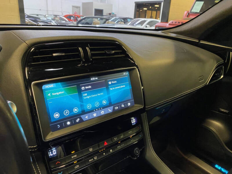 2019 Jaguar F-PACE S