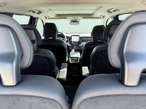 2025 Volvo XC90 T8 Ultra Bright Theme 6P