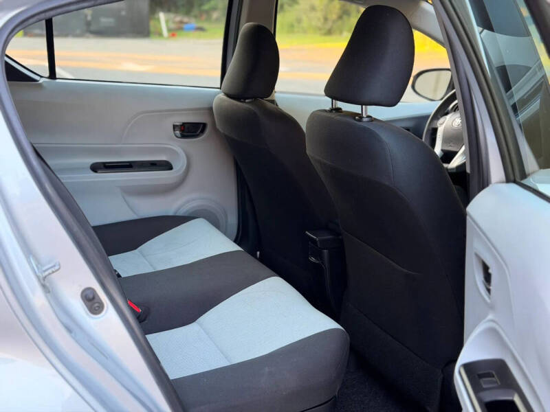 2013 Toyota Prius c