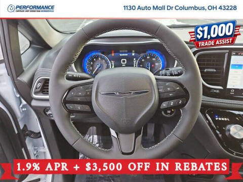 2026 Chrysler Pacifica Select