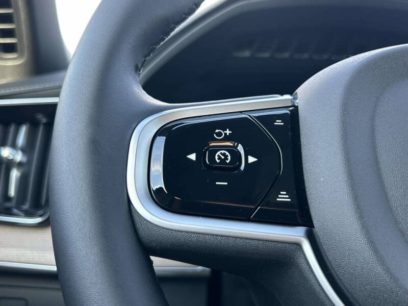 2026 Volvo XC90 B6 Core