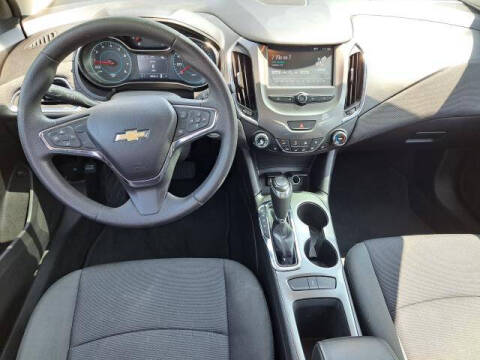 2017 Chevrolet Cruze LT Auto
