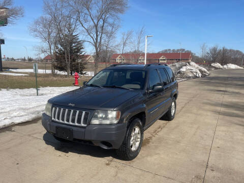 2004 Jeep Grand Cherokee for sale at United Motors in Saint Cloud MN