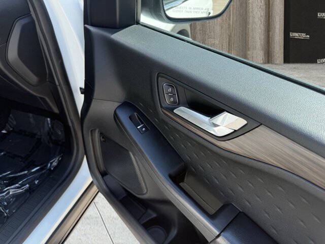 2020 Ford Escape Hybrid Titanium