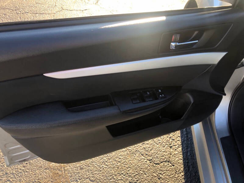 2011 Subaru Legacy 2.5i Premium