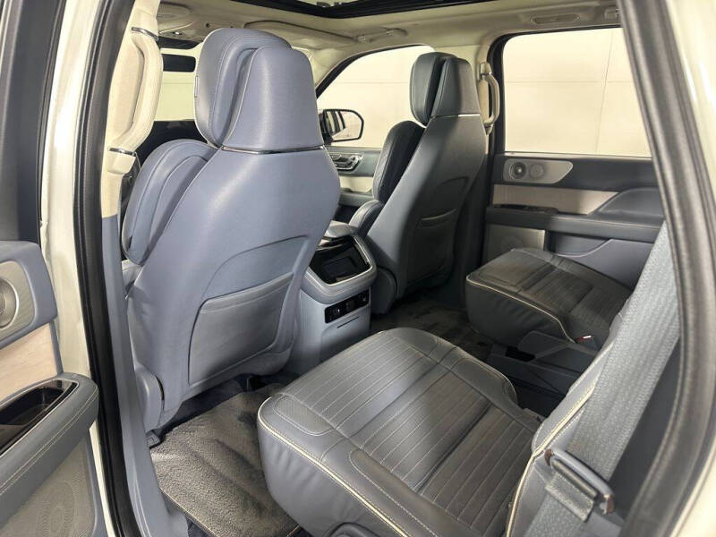 2023 Lincoln Navigator Black Label