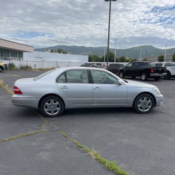 2004 Lexus LS 430