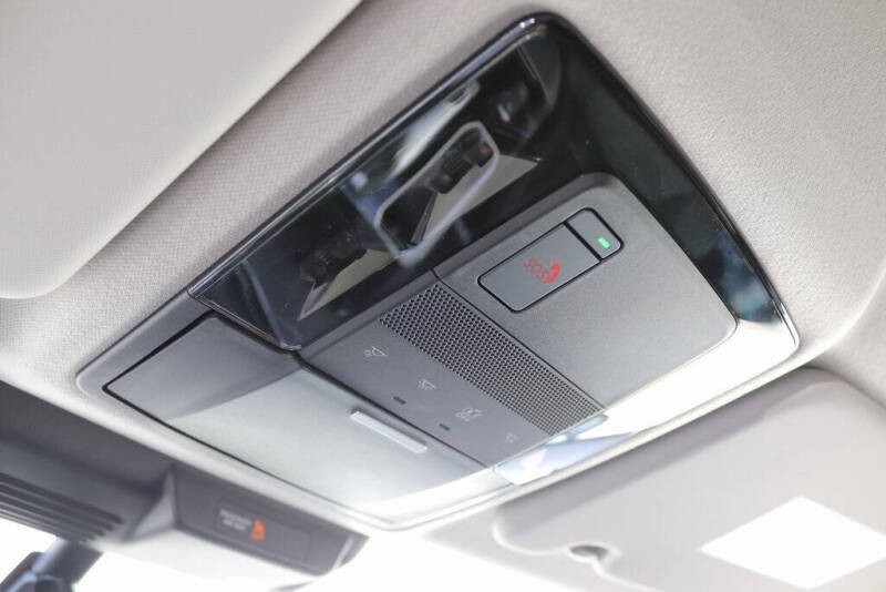 2025 Mitsubishi Outlander ES