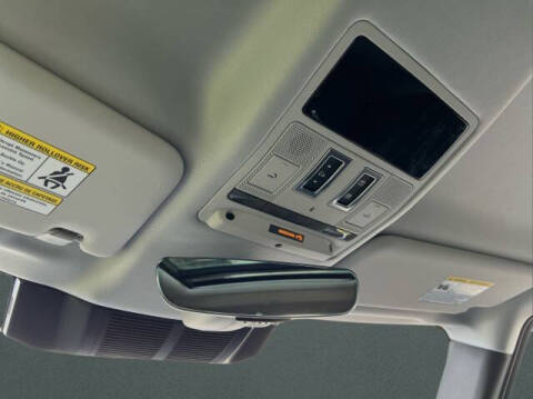 2025 Land Rover Defender 90 P300 S