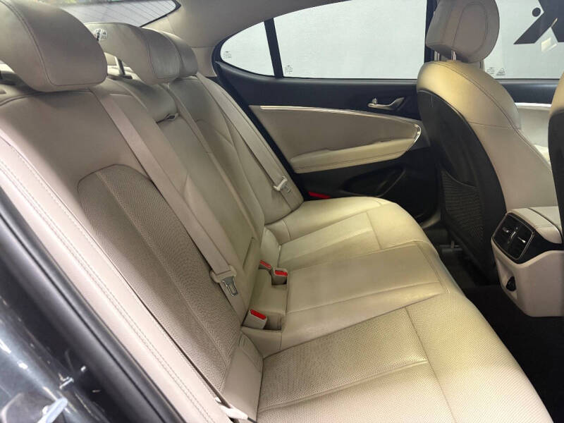 2021 Genesis G70 2.0T