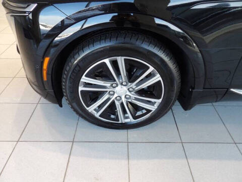 2024 Cadillac LYRIQ Luxury 2