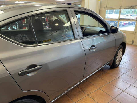 2016 Nissan Versa 1.6 S Plus