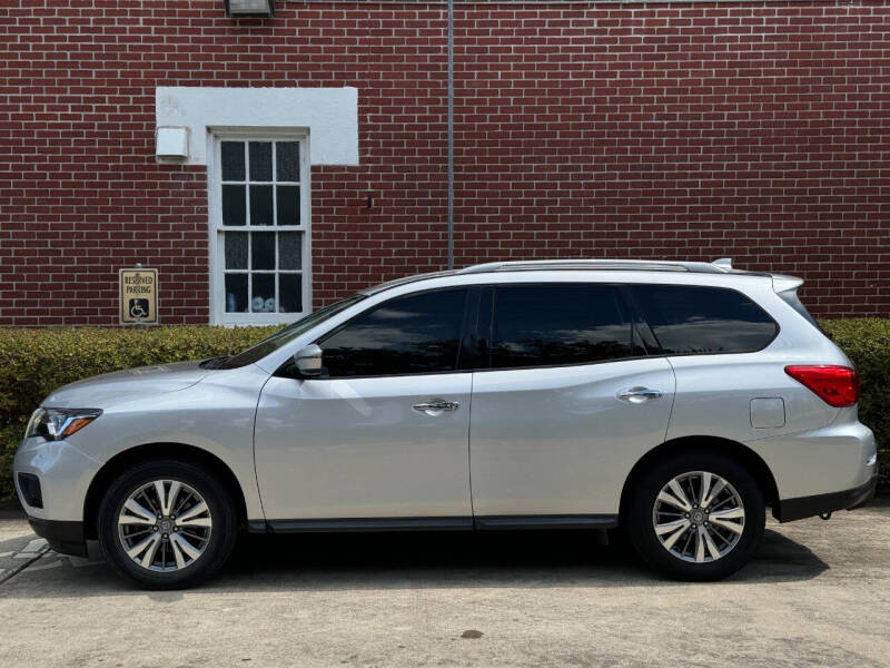 2019 Nissan Pathfinder SV
