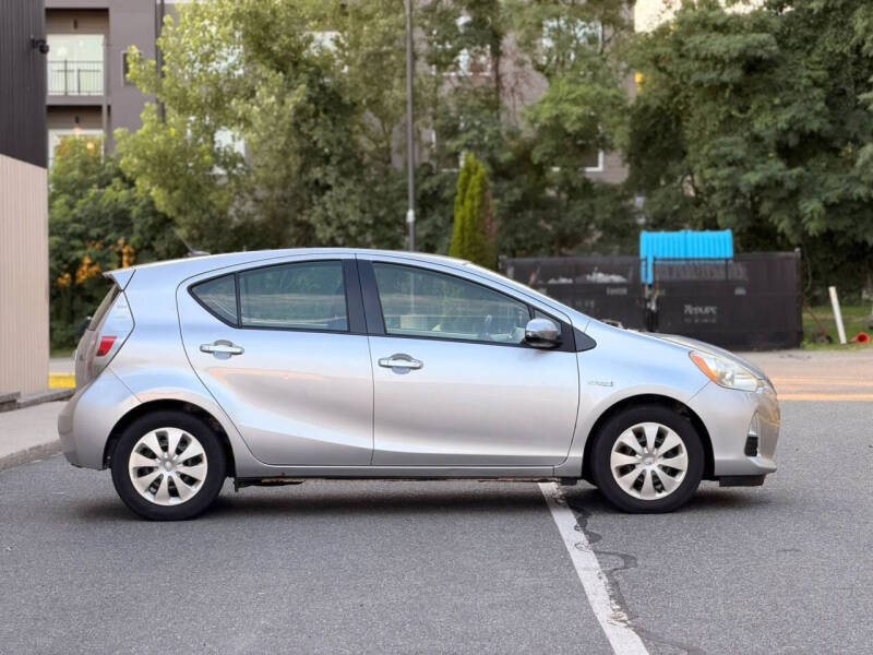 2013 Toyota Prius c