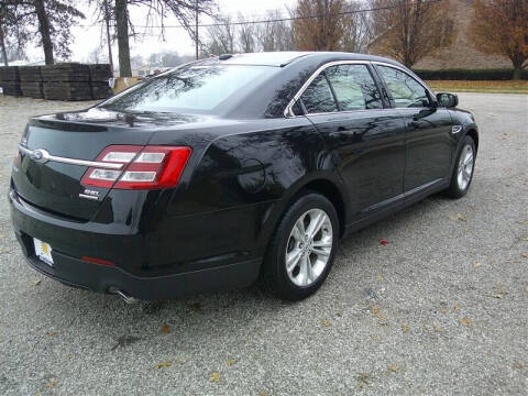 2018 Ford Taurus SEL