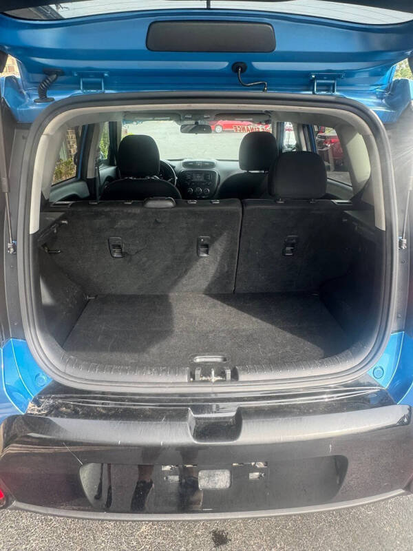 2016 Kia Soul +