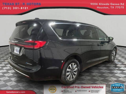 2024 Chrysler Pacifica Plug-In Hybrid Select