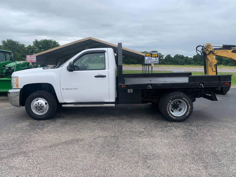 2007 Chevrolet Silverado 3500 Chassis Cab Work Truck photo 2