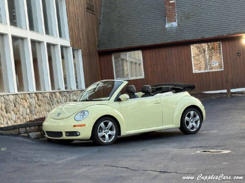 2006 Volkswagen New Beetle Convertible for sale at Cupples Car Company in Belmont NH