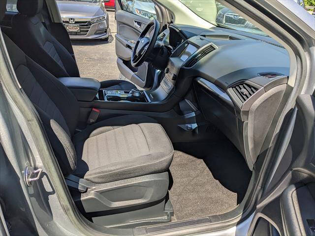 2020 Ford Edge SE