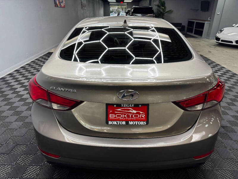 2014 Hyundai Elantra SE