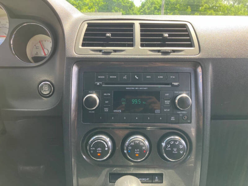 2013 Dodge Challenger SXT