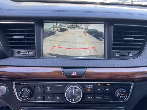 2017 Kia Cadenza Premium