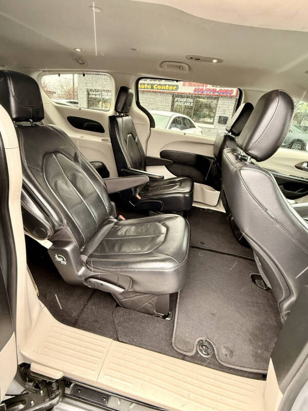 2019 Chrysler Pacifica Touring L