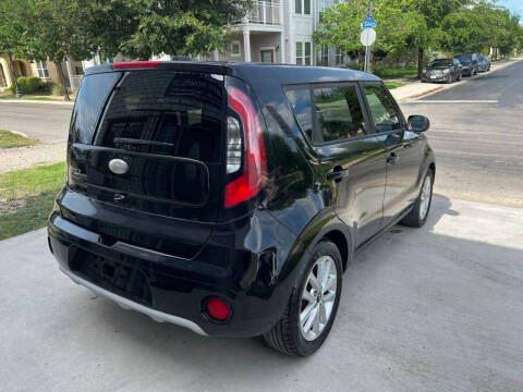 2019 Kia Soul +
