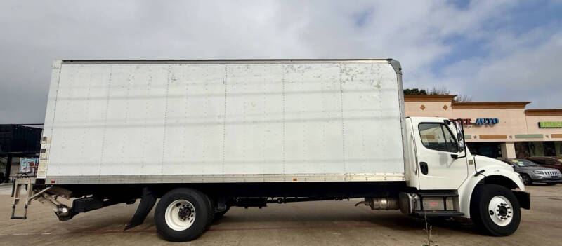 2019 Freightliner M2 106