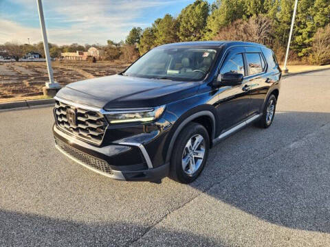 2023 Honda Pilot EX-L w/Rear Captain's Chairs