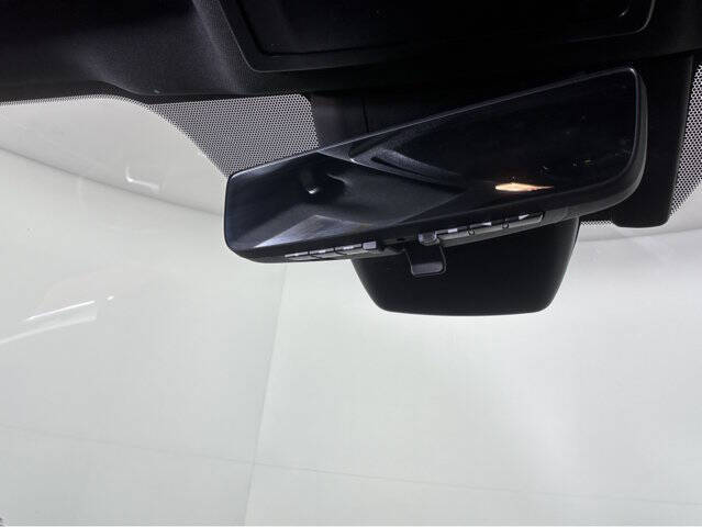 2022 Toyota Highlander Hybrid Platinum