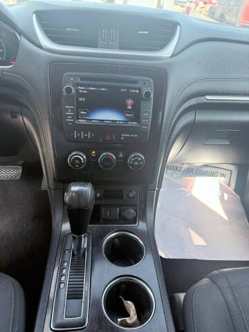2017 Chevrolet Traverse LT