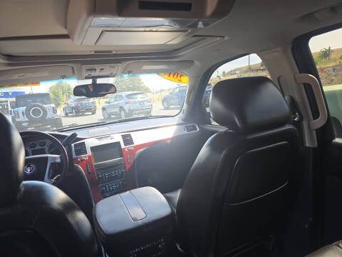 2011 Cadillac Escalade Luxury