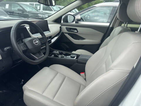 2025 Nissan Rogue SL