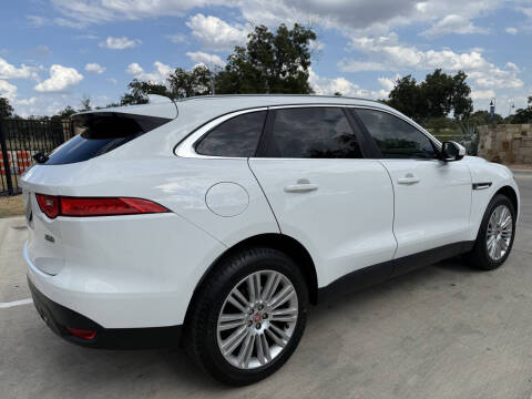 2019 Jaguar F-PACE 30t Portfolio