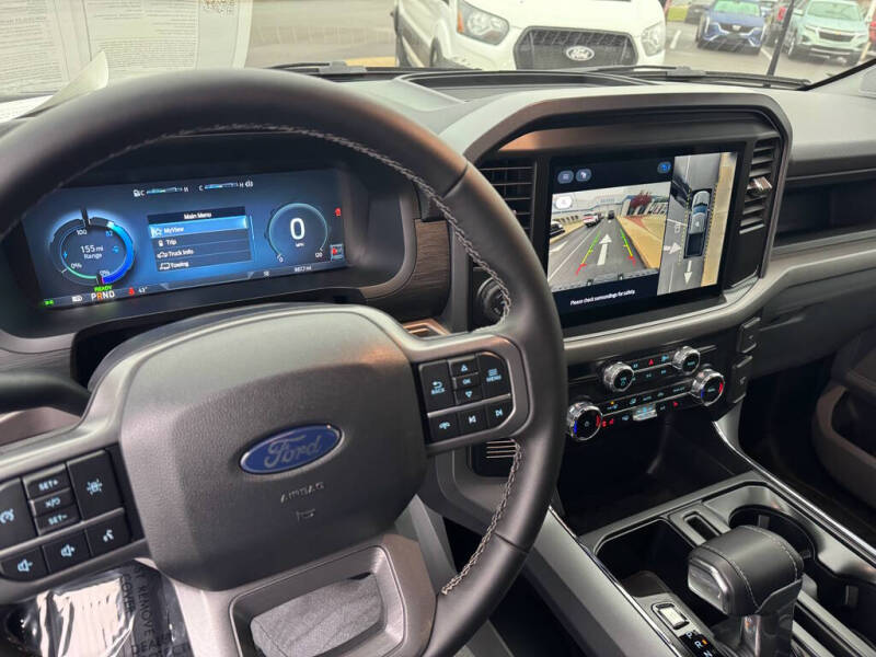 2025 Ford F-150 Lightning XLT