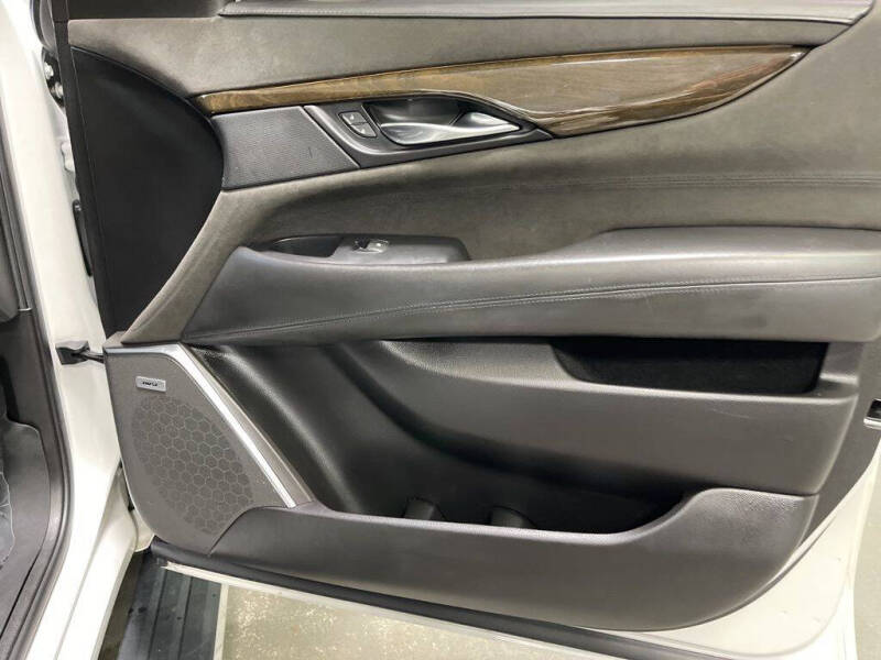 2019 Cadillac Escalade Platinum