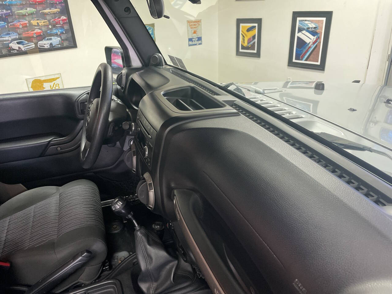 2011 Jeep Wrangler Unlimited 26