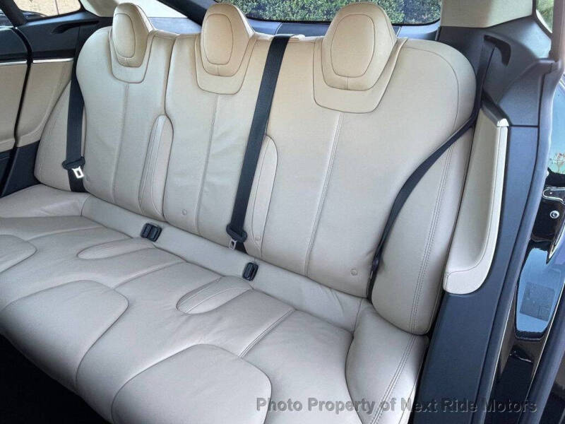 2013 Tesla Model S Performance