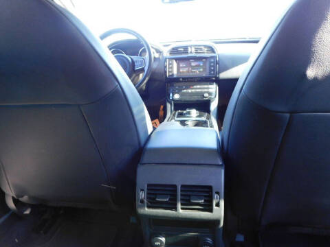 2017 Jaguar XE 25t Premium