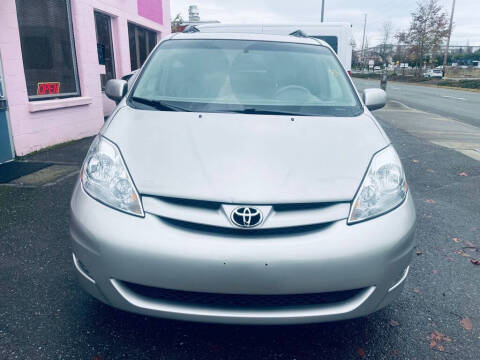 2007 Toyota Sienna for sale at Mo Motors in Seatac WA