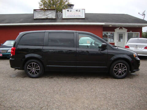 2017 Dodge Grand Caravan for sale at G and G AUTO SALES in Merrill WI